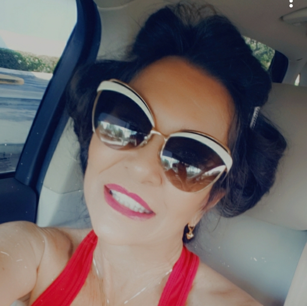 Meet your Posher, Natalie